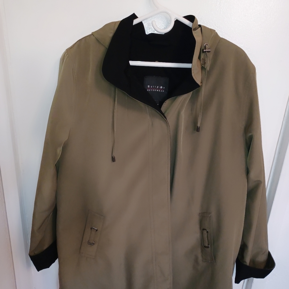 Women's Jacket - Picture 2 of 6